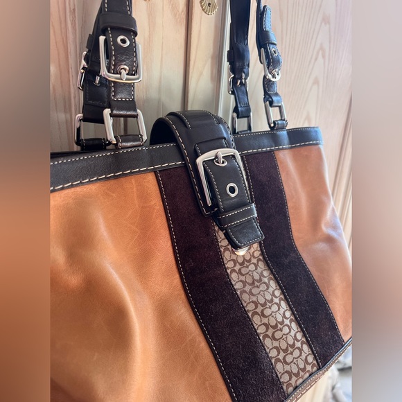 Coach Strip Brown & Tan Soft Leather Shoulder Bag - Picture 3 of 14